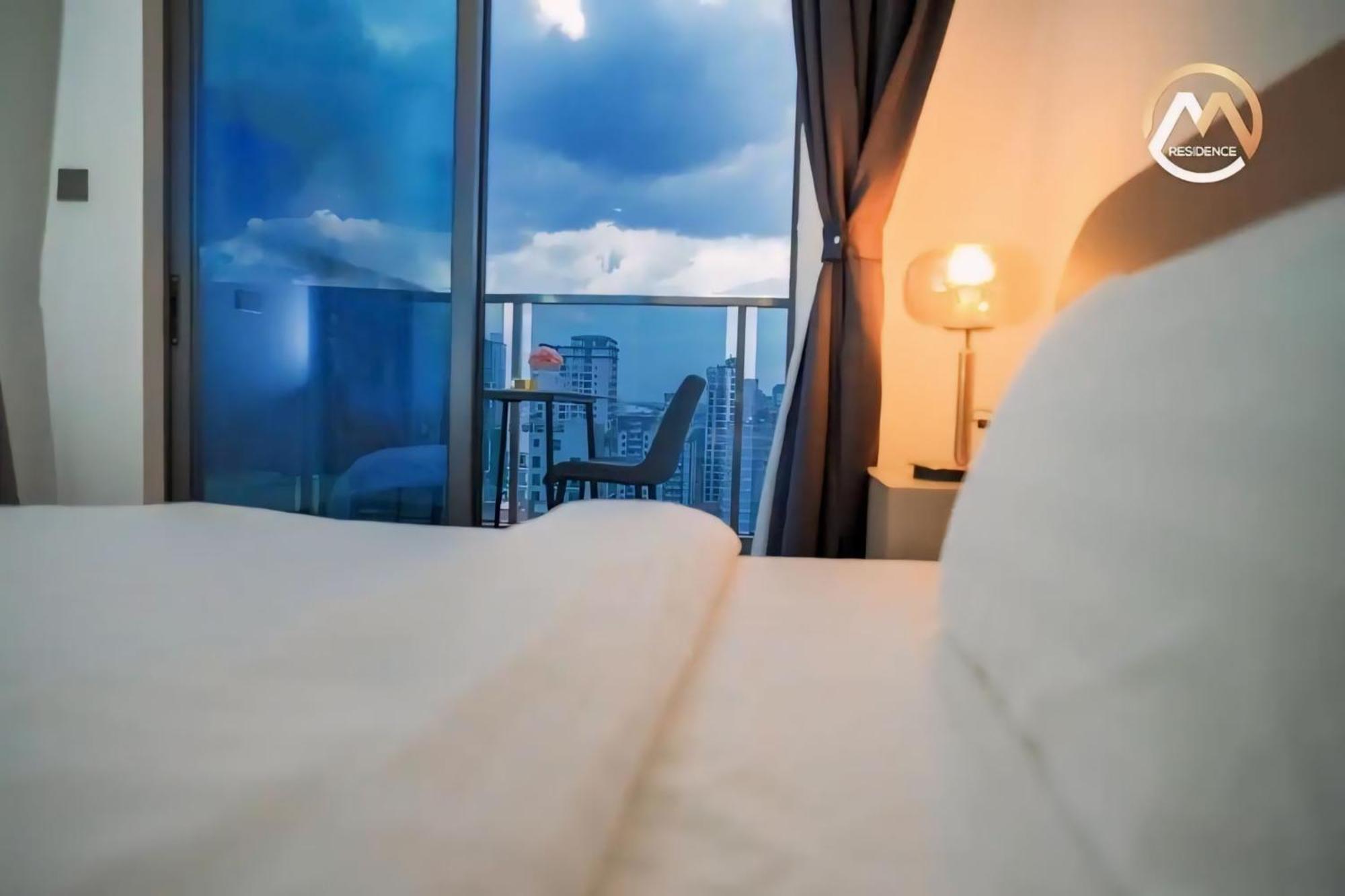 Hotel Serviced Condo Unique Infinity Pool With Mekong River View Phnom Penh Exterior photo