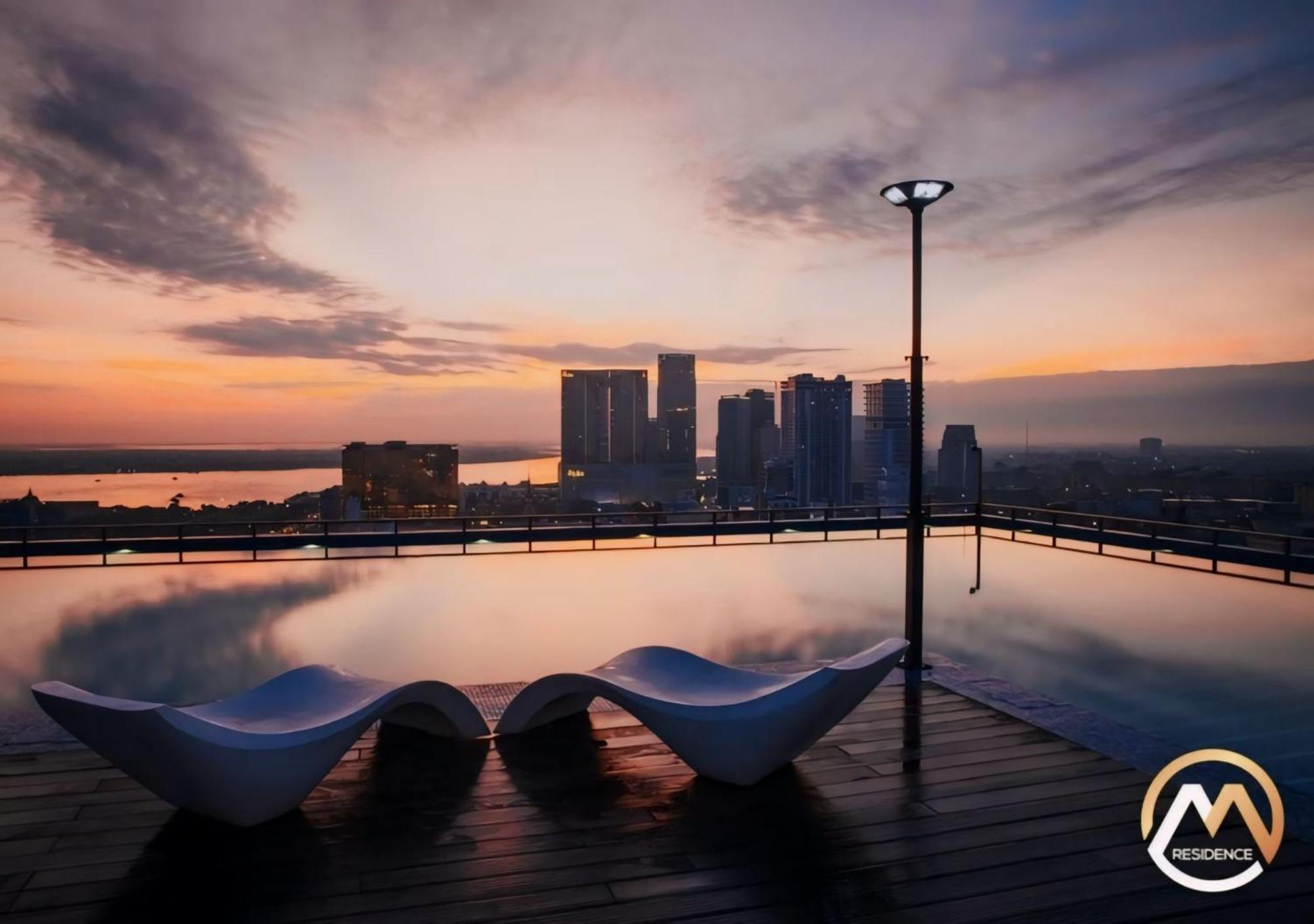 Hotel Serviced Condo Unique Infinity Pool With Mekong River View Phnom Penh Exterior photo